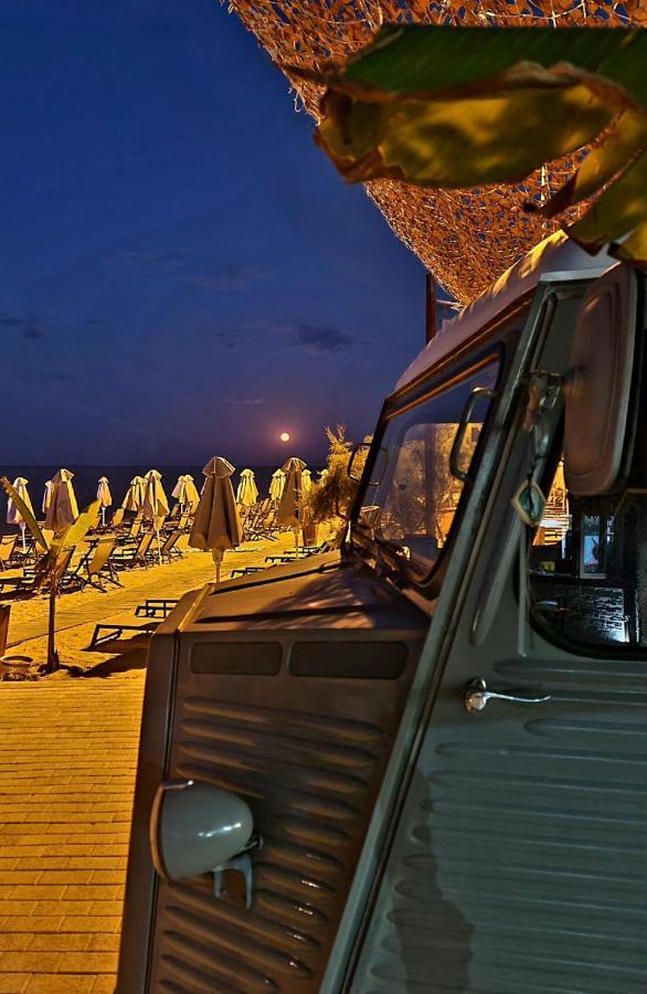 Hotel Golden Sun Néa Meságkala Exteriér fotografie