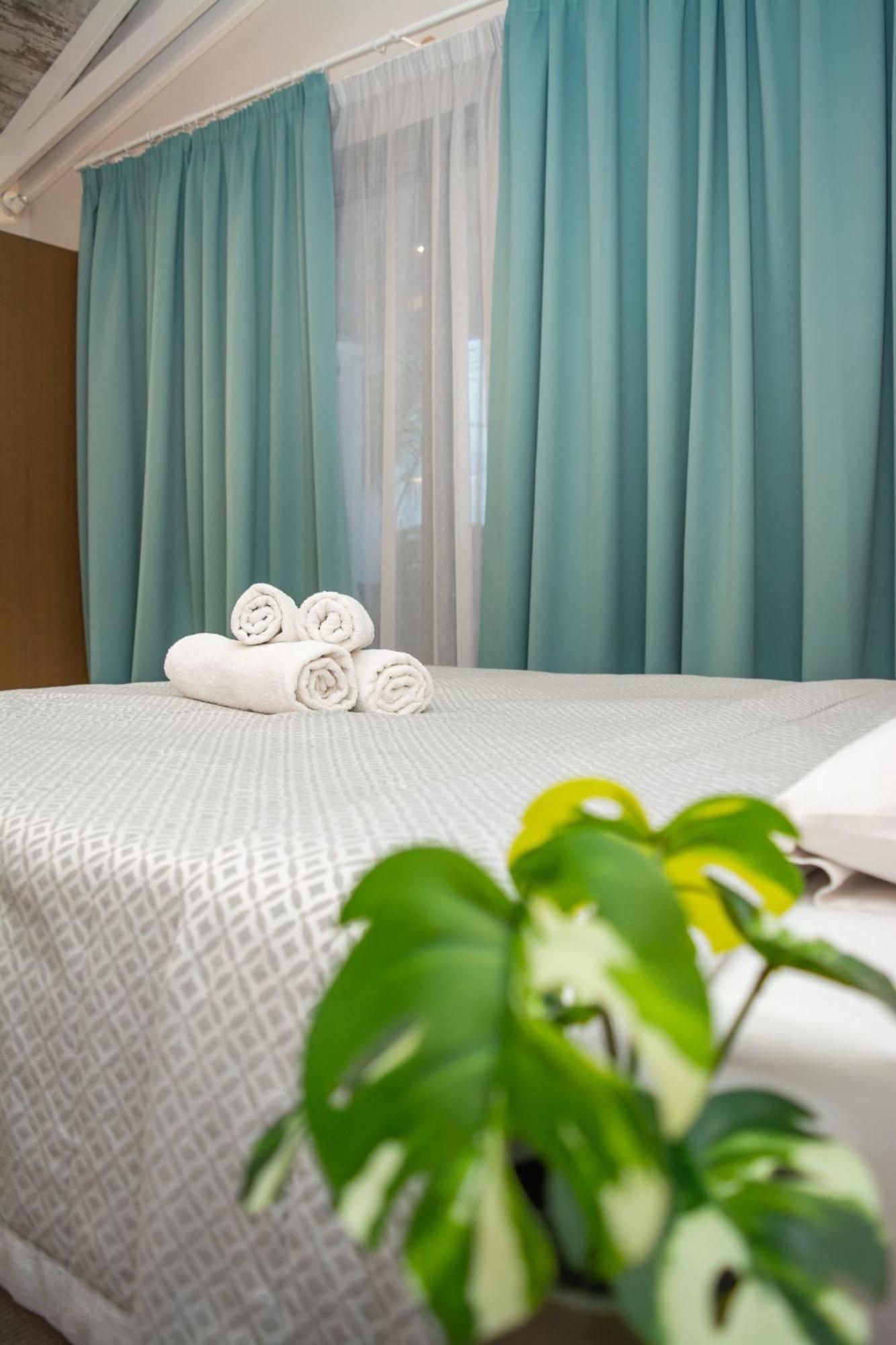 Hotel Golden Sun Néa Meságkala Exteriér fotografie